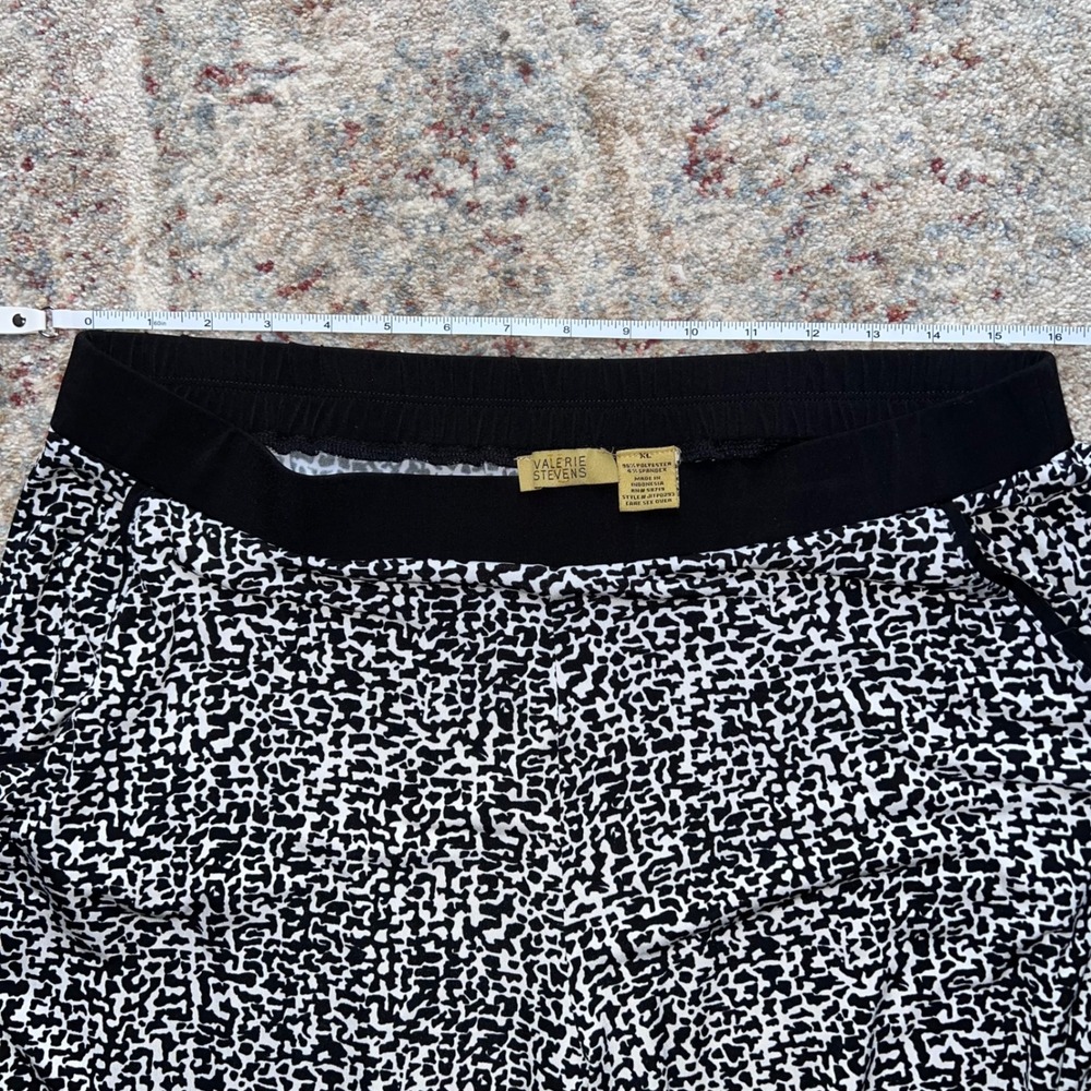 Valerie Stevens Black White Abstract Print Pull On Pants Womens XL Straight Leg